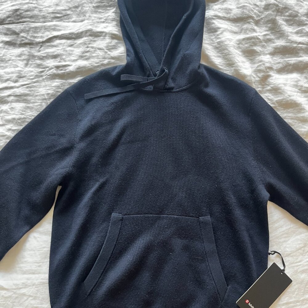 Lululemon men’s Merino Wool Pullover Hoodie Sz Medium - NAVY